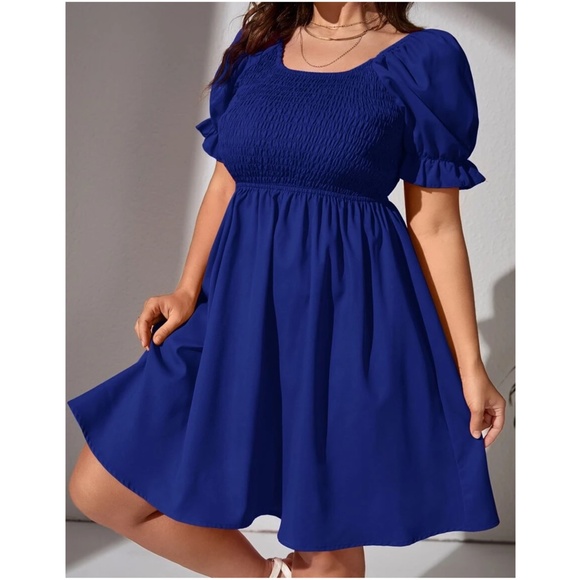 Plus Cut out Solid Mini Dress - Picture 7 of 8